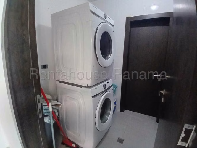 267787. Se alquila apartamento amoblado 305m, 3 recamaras, vista al mar - Imagen 9