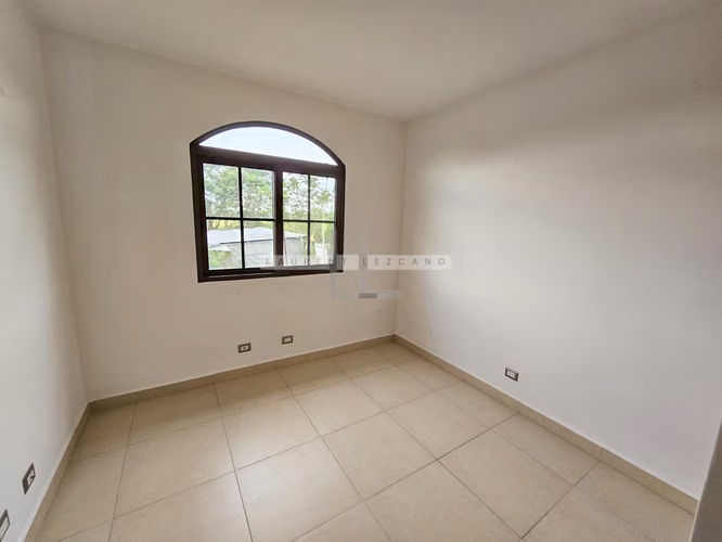 Venta de Casa Unifamiliar de Esquina en El Doral - Costa Sur. Haga una oferta - Imagen 10