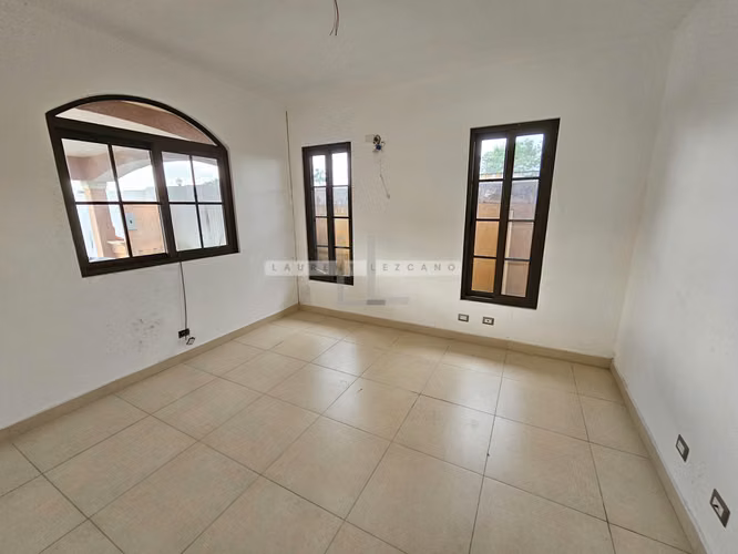 Venta de Casa Unifamiliar de Esquina en El Doral - Costa Sur. Haga una oferta - Imagen 7