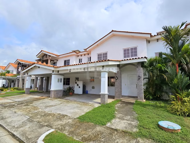 Alquiler de Hermosa Casa Amoblada en PH Quintas de Versalles - Imagen 2
