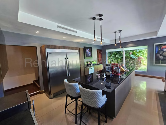 Venta Casa Altos del Golf - YD