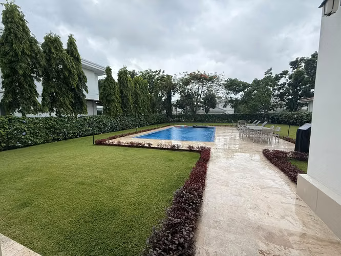 Venta de Casa en Fairway Estates, Santa María