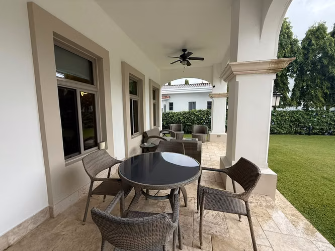 Venta de Casa en Fairway Estates, Santa María - Imagen 5