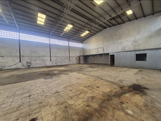 Alquiler de galera de 800 mts2 en Pueblo Nuevo - Imagen 4