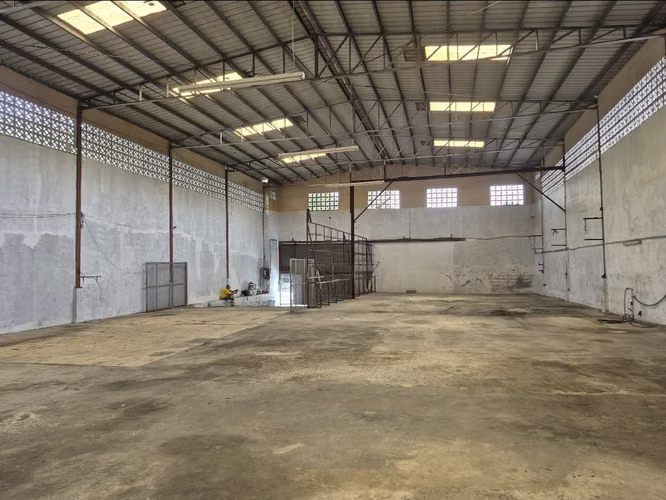 Alquiler de galera de 800 mts2 en Pueblo Nuevo - Imagen 3