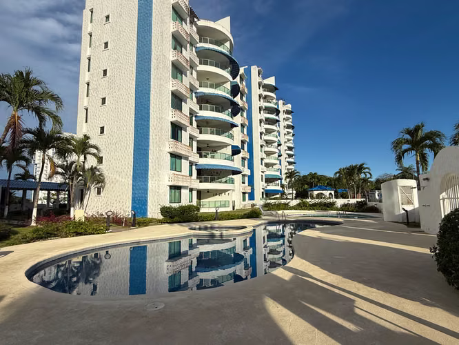 Los Balcones. Playa Blanca. 124mts 3r 3b amoblado $220,000.00neg - Imagen 14