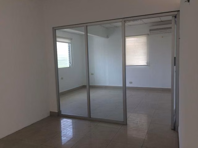 Casa Duplex Comercial en San Francisco | Excelente Ubicación y Amplios Espacios