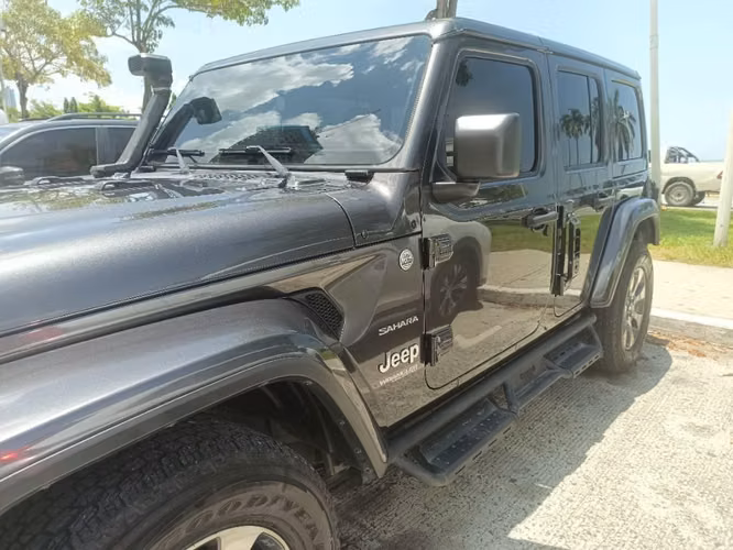 2018 Jeep Wrangler Unlimited Sahara 4x4 (JL)