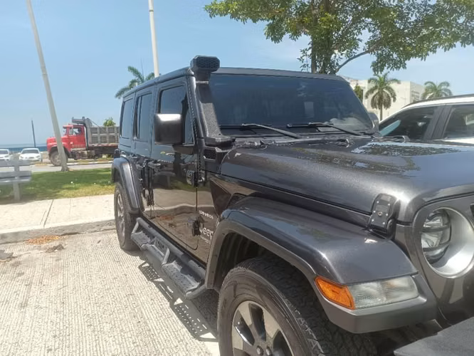 2018 Jeep Wrangler Unlimited Sahara 4x4 (JL)