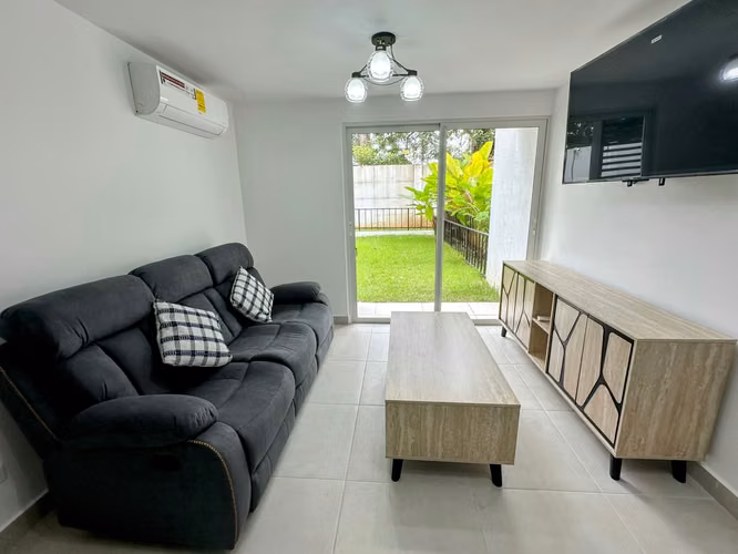 ALQUILER DE APARTAMENTO AMOBLADO CERCA A COSTA DEL ESTE CON PATIO - Imagen 3