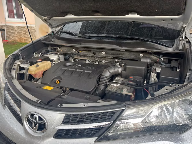 TOYOTA RAV4 2015