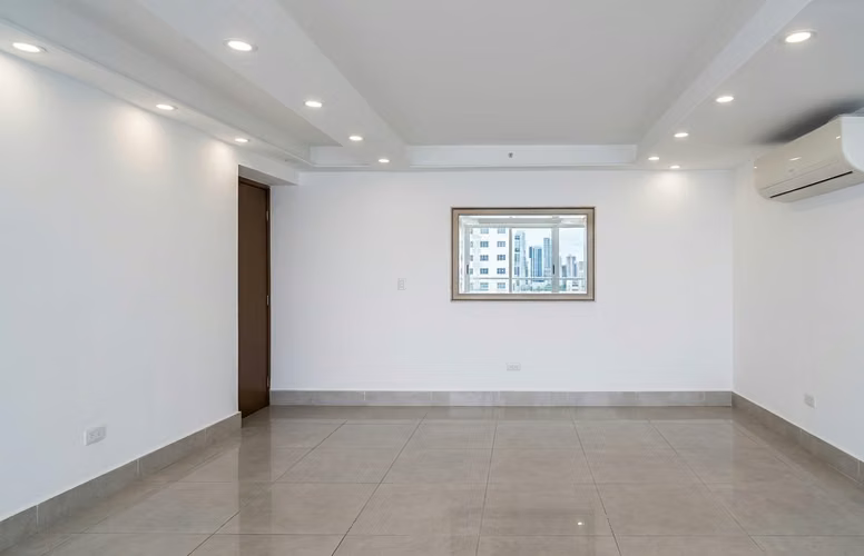 Apartamento en Obarrio I con balcon y ubicación privilegiada - Imagen 11