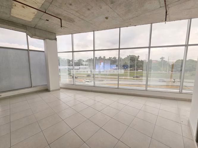 Venta de Local Comercial de Esquina en Terrazas de Albrook - Precio Negociable - Imagen 4