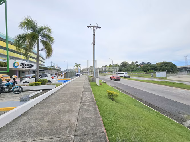 Venta de Local Comercial de Esquina en Terrazas de Albrook - Precio Negociable - Imagen 18