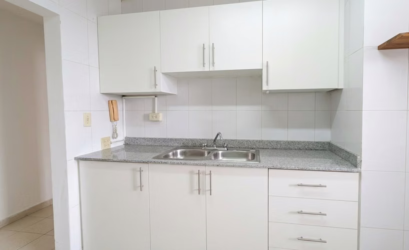 . Apartamento en EL Cangrejo  I Linea blanca | 3 Rec | con balcón y cerca del metro - Imagen 9