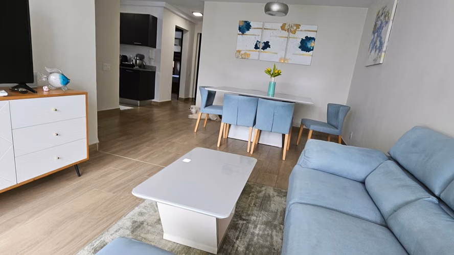 Apartamento en Altos de Golf I con balcon y excelente ubicacion - Imagen 5