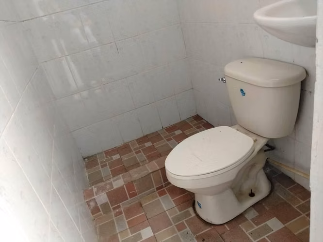 CUARTO EN PARQUE LEFEVRE 25 m2