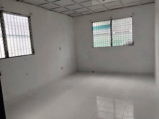 CUARTO EN PARQUE LEFEVRE 25 m2