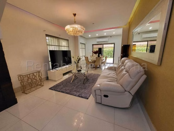 Casa en alquiler en Embassy Club 26MVCH8991 - Imagen 3