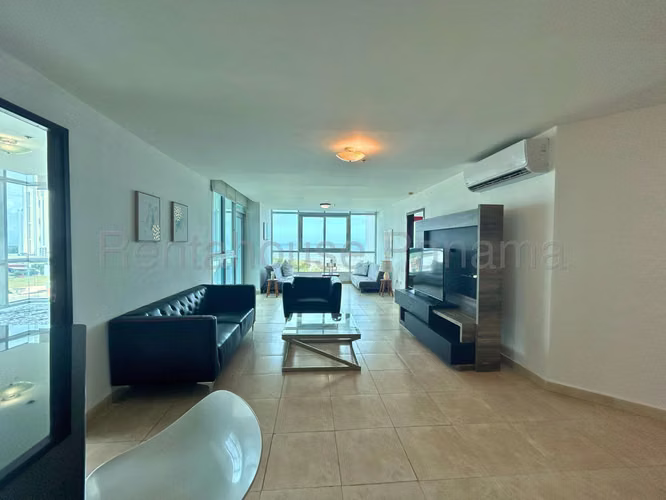 Venta Apartamento en Avenida La Rotonda - Costa del Este - YD - Imagen 2