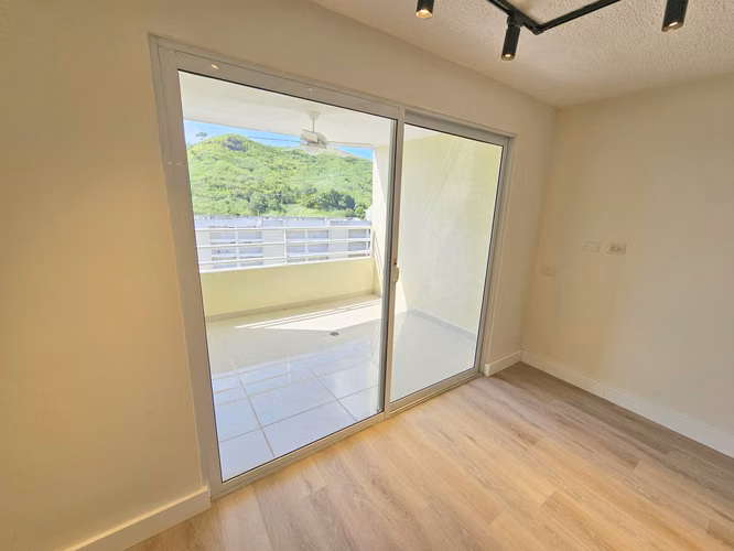 Venta de Apartamento Remodelado en Altamira Gardens. Precio Negociable - Imagen 8