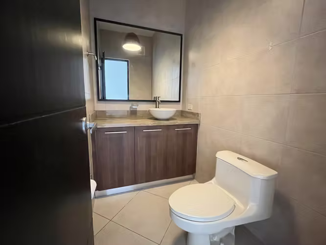 ALQUILER DE APARTAMENTO EN EMBASSY CLUB, CLAYTON - Imagen 5