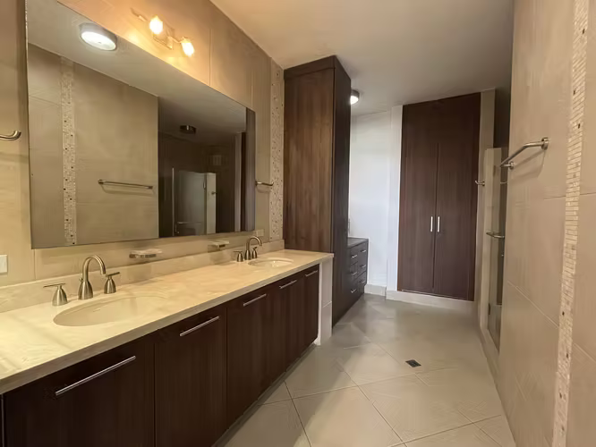 ALQUILER DE APARTAMENTO EN EMBASSY CLUB, CLAYTON - Imagen 11