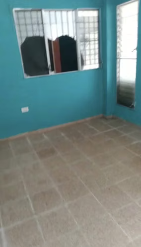 Alquilo cuarto La Cabima en calle principal