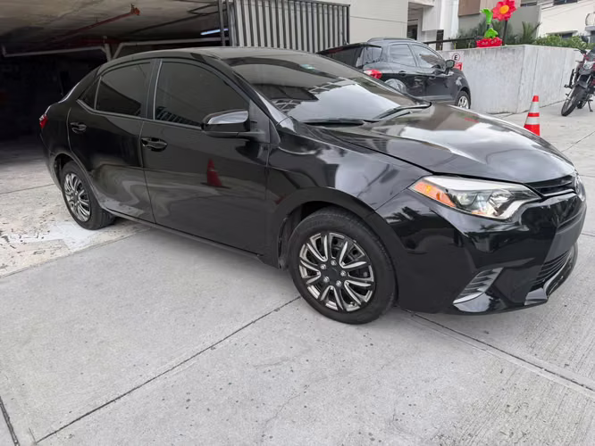 Toyota Corolla 2015 EXCELENTE ESTADO - Imagen 4