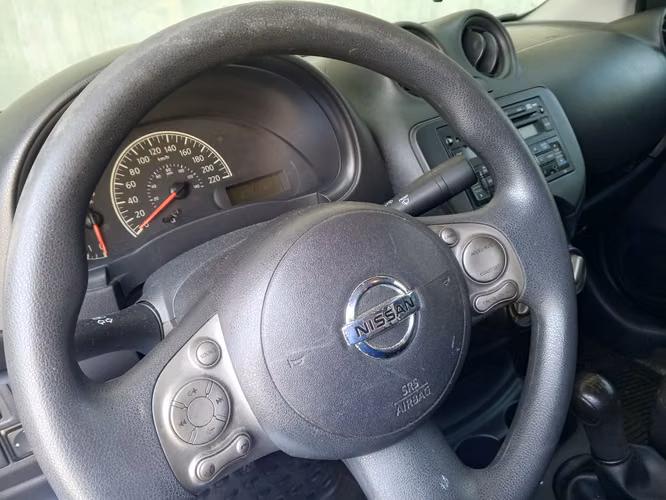 Se vende Nissan Versa 2012 - Imagen 4