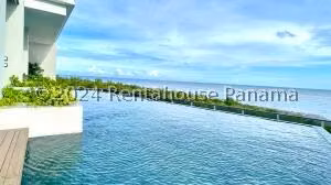 Venta de Apartamento con 443m2 en Costa del Este PH Upper East 25-2950SR