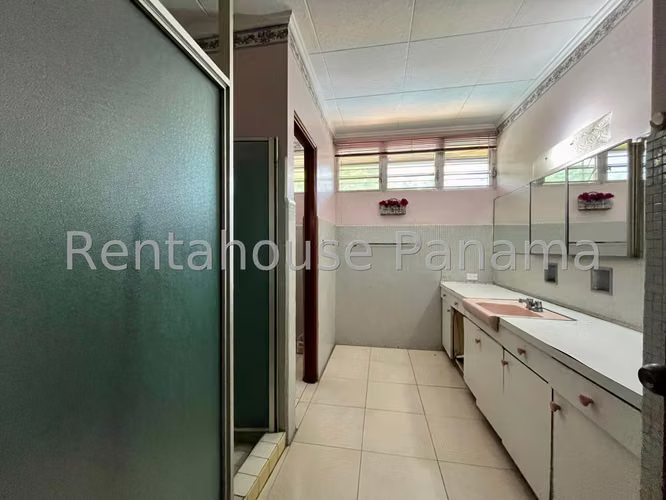 VENDO Casa con Piscina  en el Carmen 1003m2 - Imagen 7