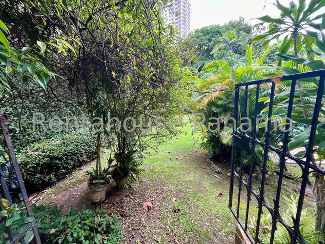VENDO Casa con Piscina  en el Carmen 1003m2 - Imagen 14