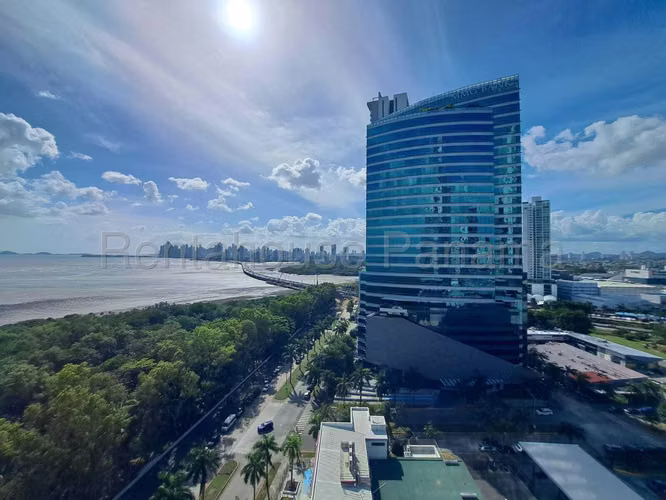 Alquiler de Oficina en Costa del Este Capital Plaza - Imagen 11
