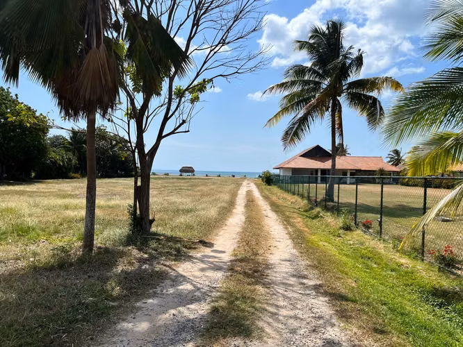 Rio Hato. Quintas Sol y Mar. Terreno 3232mts $420,000.00neg