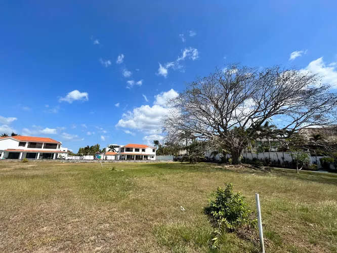 Rio Hato. Quintas Sol y Mar. Terreno 3232mts $420,000.00neg