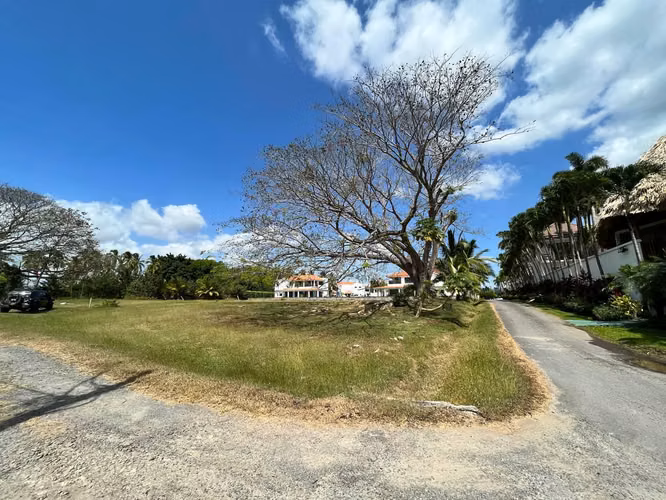 Rio Hato. Quintas Sol y Mar. Terreno 3232mts $420,000.00neg