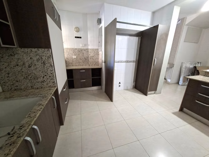271544. Se vende casa adosada 3 recamaras, 2.5 baños, CBE, 275m - Imagen 12