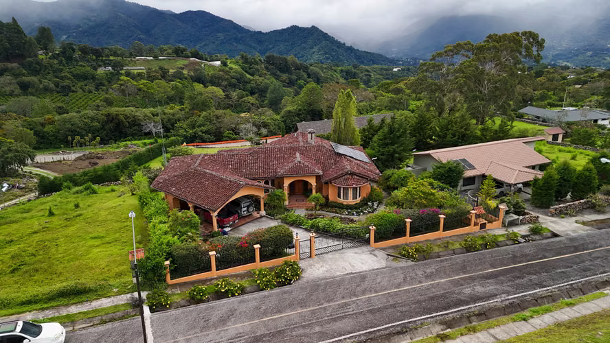 Casa en Ladera en Boquete Panama - Imagen 3