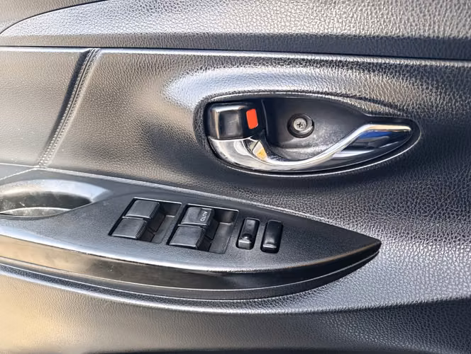 TOYOTA YARIS 2014 AUTOMATICO - Imagen 13
