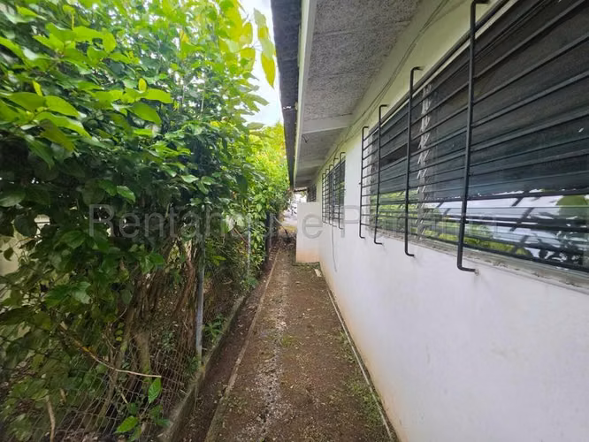 Casa en Venta en Parque Lefevre JG - Imagen 2