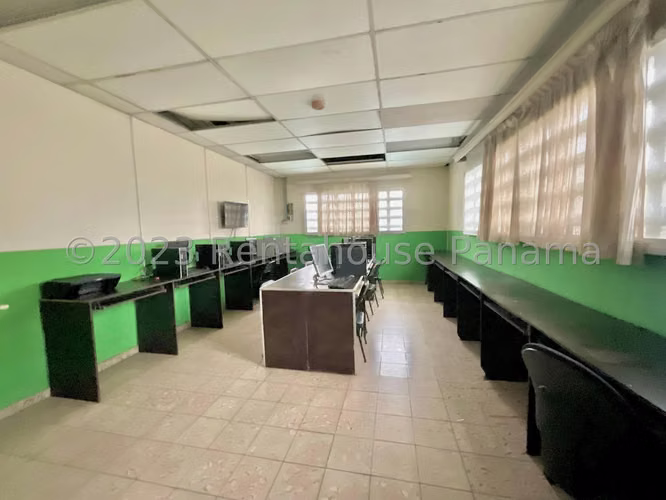 Venta de Negocio en De Icaza Colegio Benjamin ANL