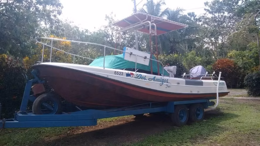 Boston whaler Outrage for sale