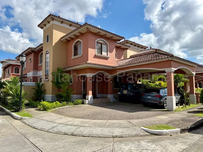 Casa en venta en El Doral 27MVCH269 - Imagen 2