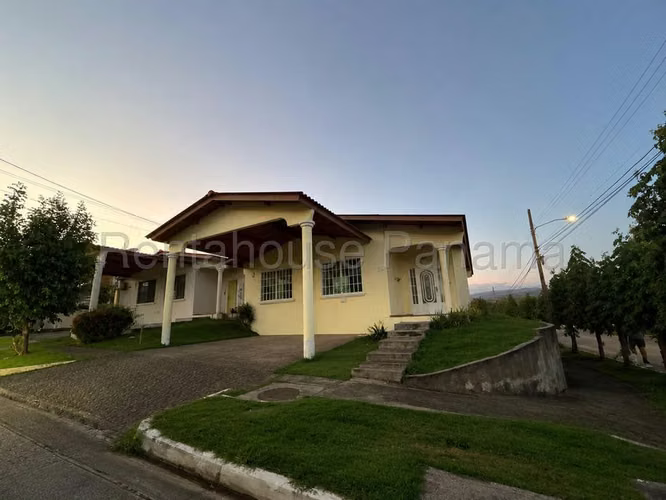 Venta de Casa en Brisas Del Golf J985GRR - Imagen 3
