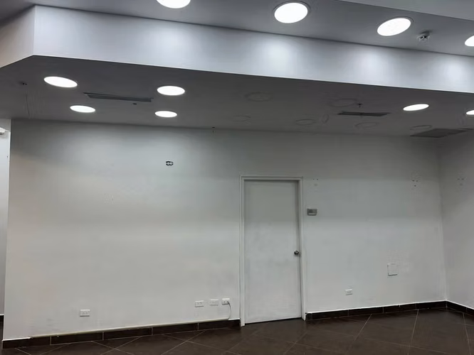 LOCAL COMERCIAL EN VENTA – WESTLAND MALL, PLANTA BAJA - Imagen 4