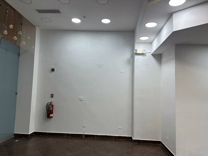 LOCAL COMERCIAL EN VENTA – WESTLAND MALL, PLANTA BAJA - Imagen 3