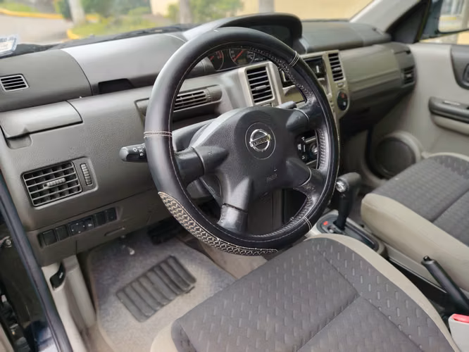 NISSAN XTRAIL 2012 AUTOMÁTICA NEGOCIABLE - Imagen 5