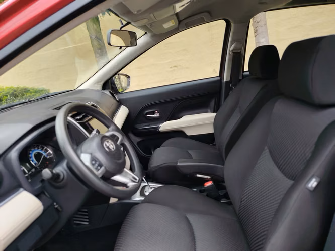 TOYOTA RUSH 2022 AUTOMÁTICA NEGOCIABLE - Imagen 6