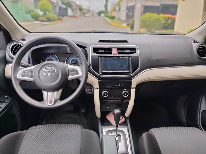TOYOTA RUSH 2022 AUTOMÁTICA NEGOCIABLE - Imagen 9